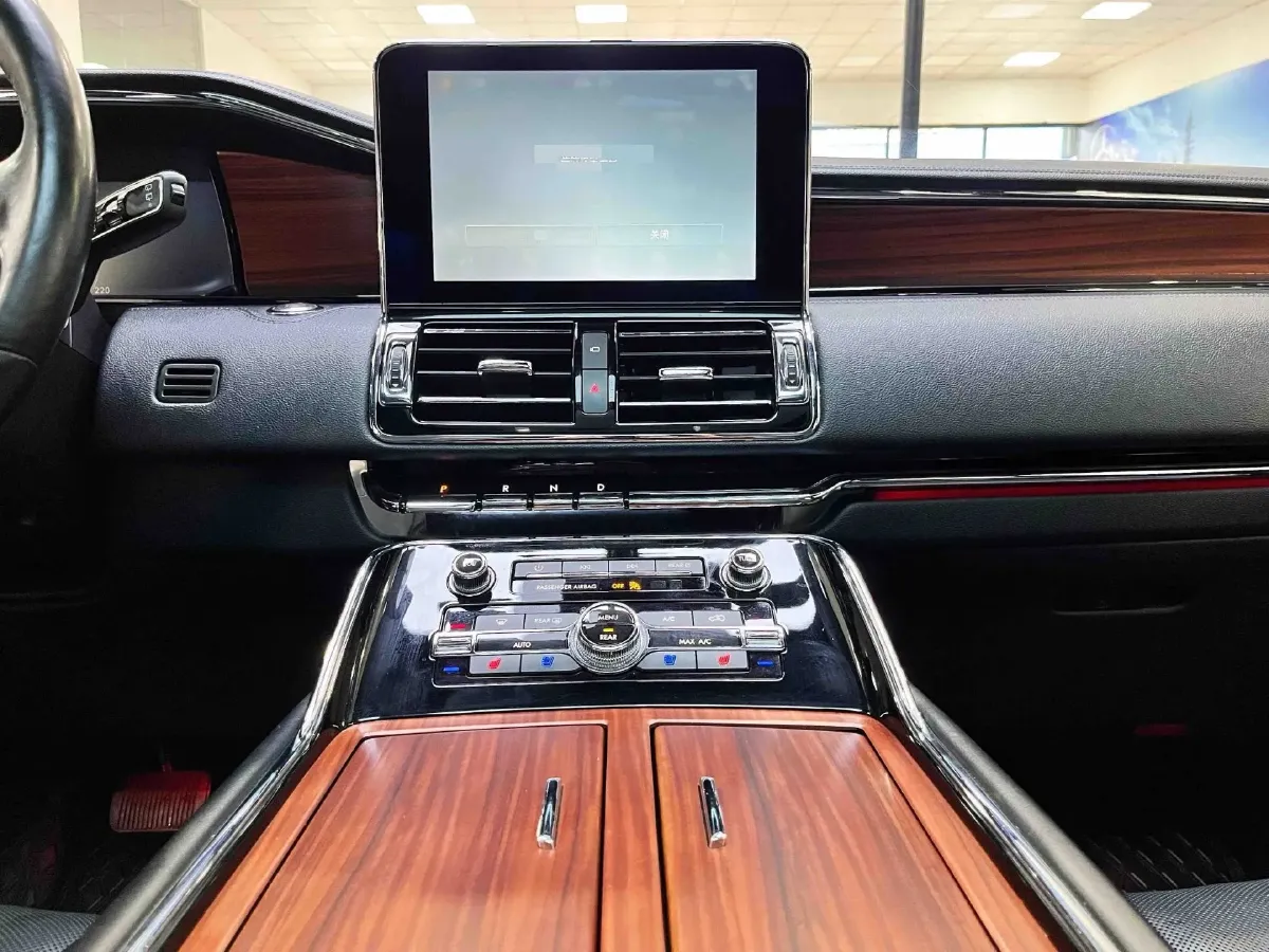 2018 Lincoln Navigator 3.5T 415HP V6 10AT,autocango,china used car exporter,china ev exporter,chinese used car exporter,chinese used ev exporter