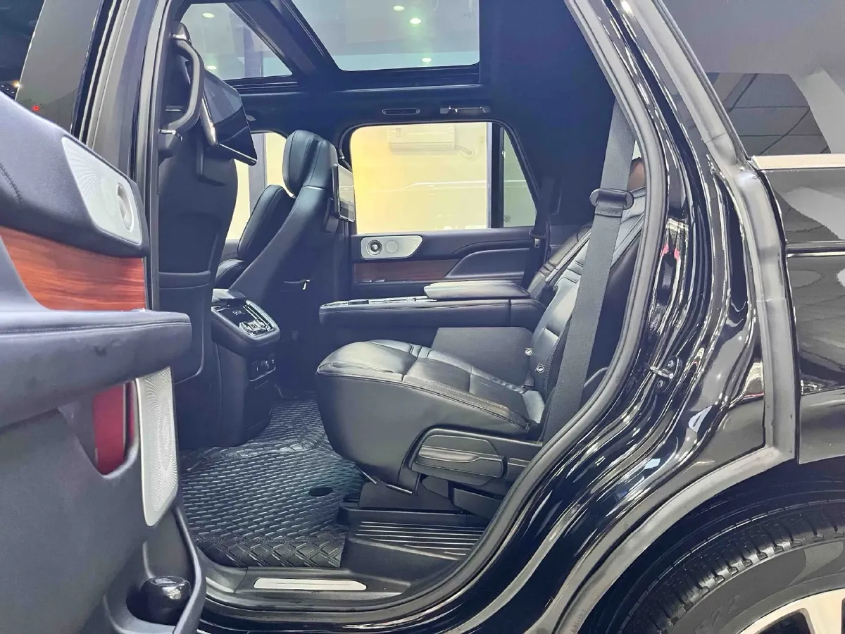 2018 Lincoln Navigator 3.5T 415HP V6 10AT,autocango,china used car exporter,china ev exporter,chinese used car exporter,chinese used ev exporter