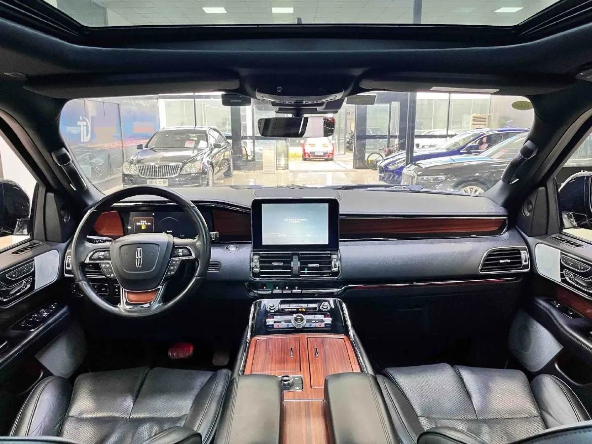 2018 Lincoln Navigator 3.5T 415HP V6 10AT,autocango,china used car exporter,china ev exporter,chinese used car exporter,chinese used ev exporter