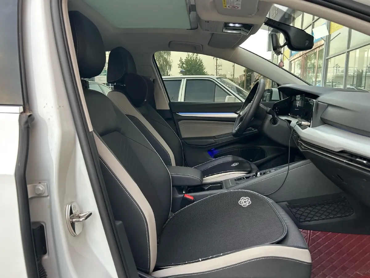 2023 Volkswagen Golf 1.4T 150HP L4 7DCT,autocango,china used car exporter,china ev exporter,chinese used car exporter,chinese used ev exporter