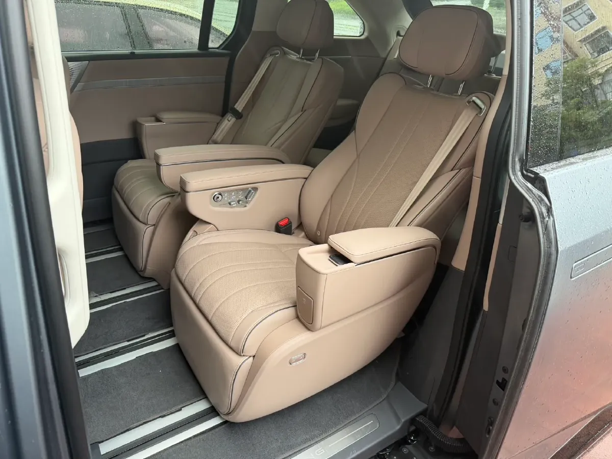 2026 Xpeng X9 REEV 150HP REEV,autocango,china used car exporter,china ev exporter,chinese used car exporter,chinese used ev exporter