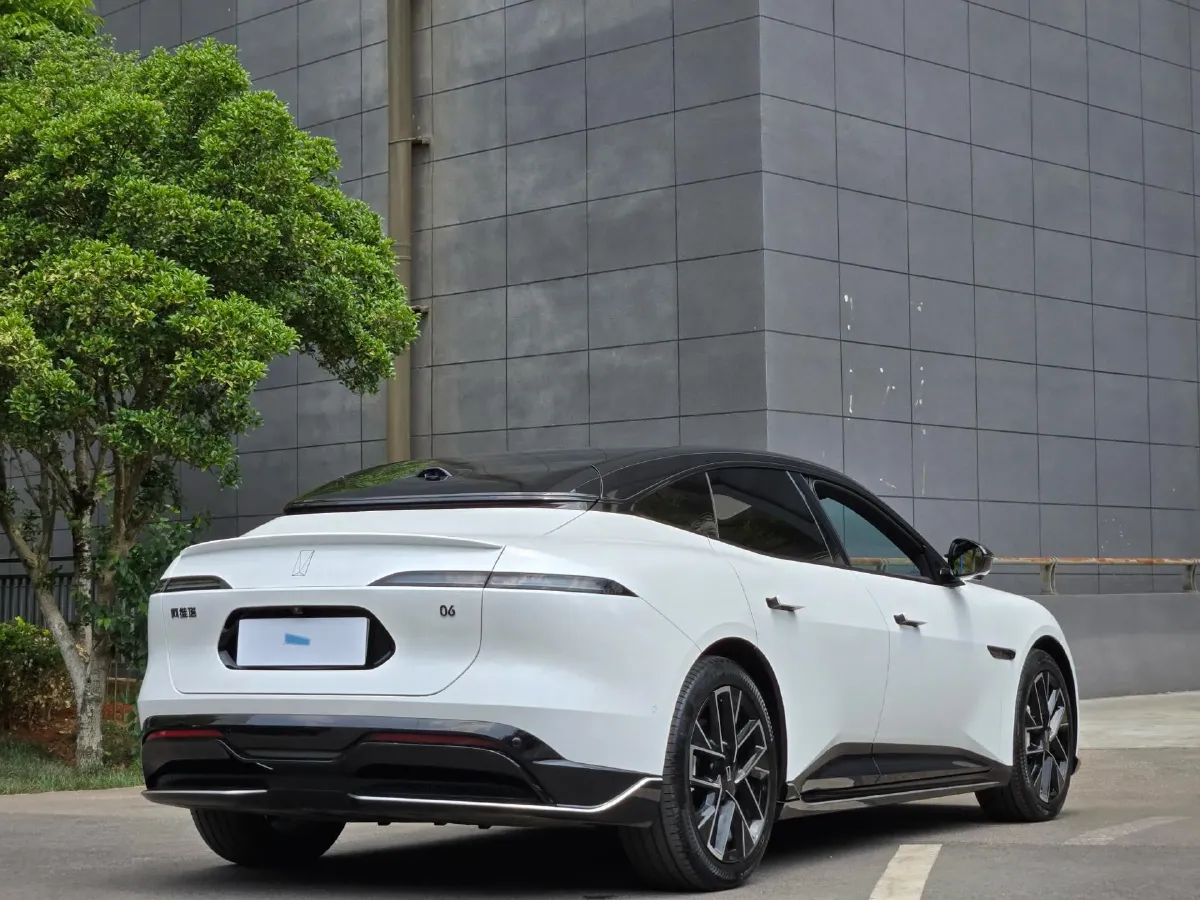 2025 Avatr 06 BEV,autocango,china used car exporter,china ev exporter,chinese used car exporter,chinese used ev exporter