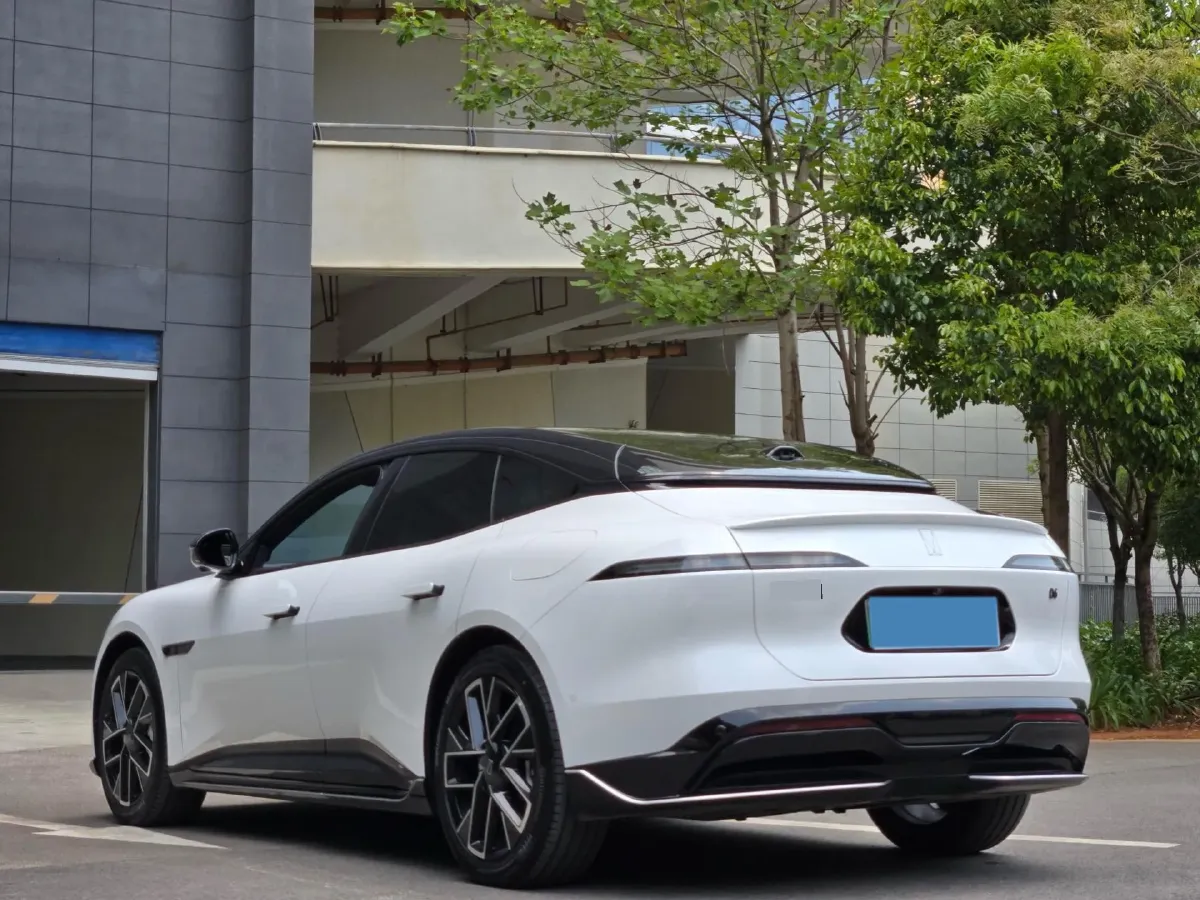 2025 Avatr 06 BEV,autocango,china used car exporter,china ev exporter,chinese used car exporter,chinese used ev exporter