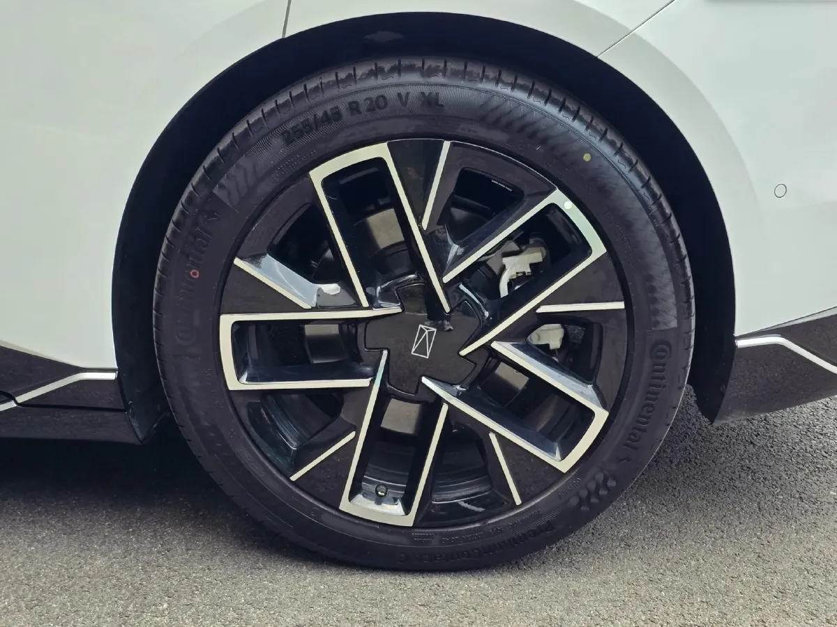 2025 Avatr 06 BEV,autocango,china used car exporter,china ev exporter,chinese used car exporter,chinese used ev exporter