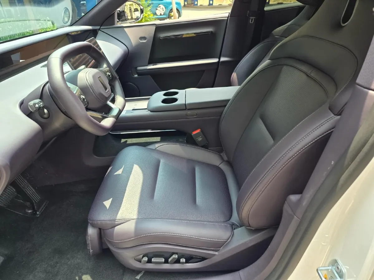 2025 Avatr 06 BEV,autocango,china used car exporter,china ev exporter,chinese used car exporter,chinese used ev exporter