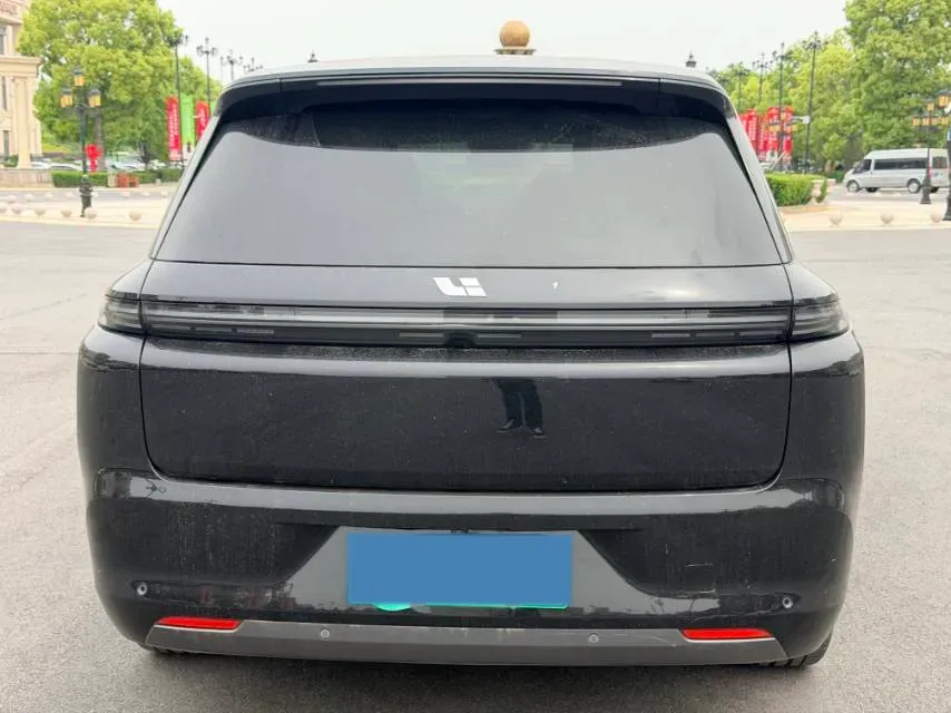 2023 Li L8 Range Extended 154HP REEV 40.9KWH,autocango,china used car exporter,china ev exporter,chinese used car exporter,chinese used ev exporter
