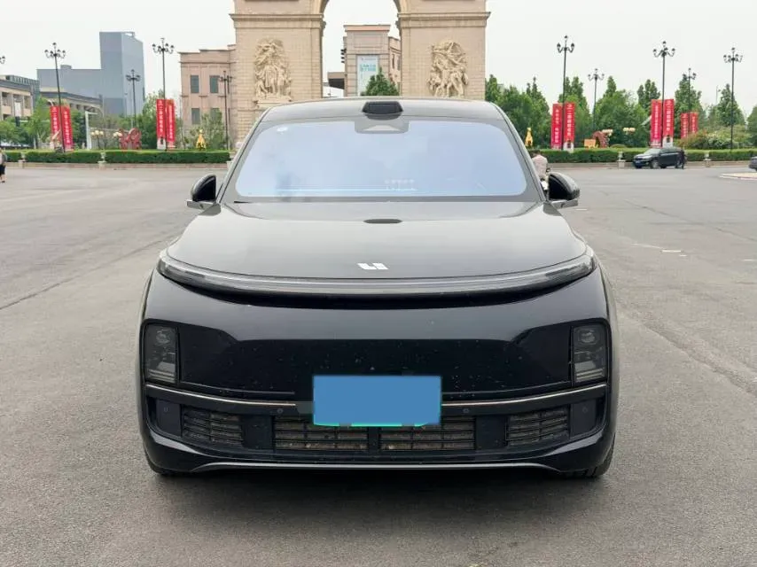 2023 Li L8 Range Extended 154HP REEV 40.9KWH,autocango,china used car exporter,china ev exporter,chinese used car exporter,chinese used ev exporter