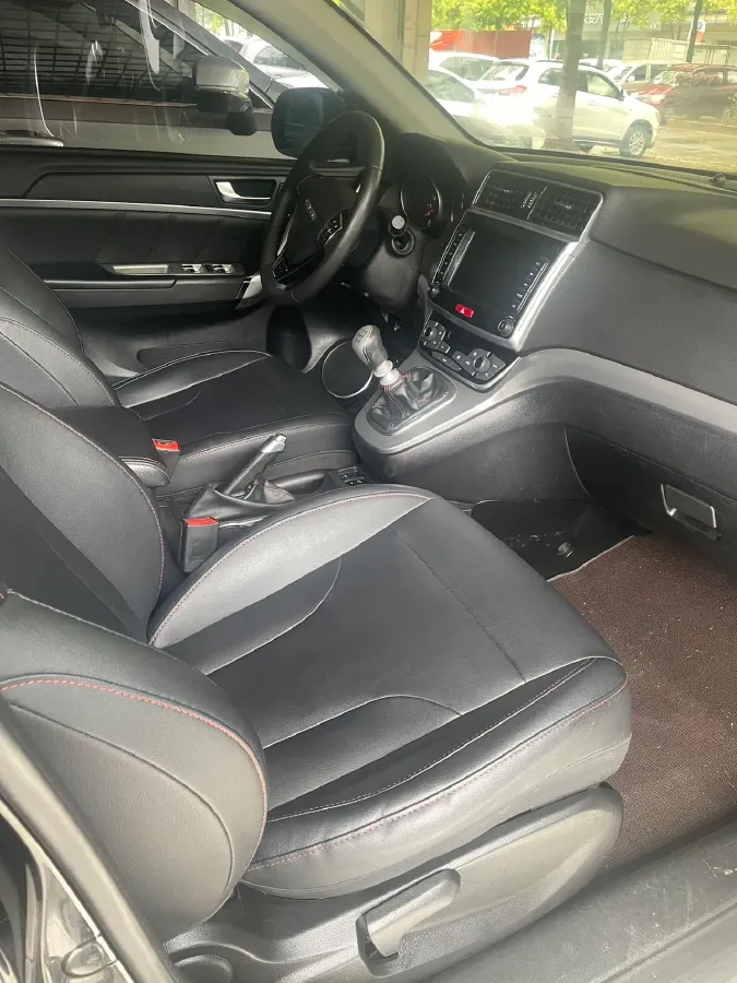 2019 Haval M6 1.5T 150HP L4 6MT,autocango,china used car exporter,china ev exporter,chinese used car exporter,chinese used ev exporter