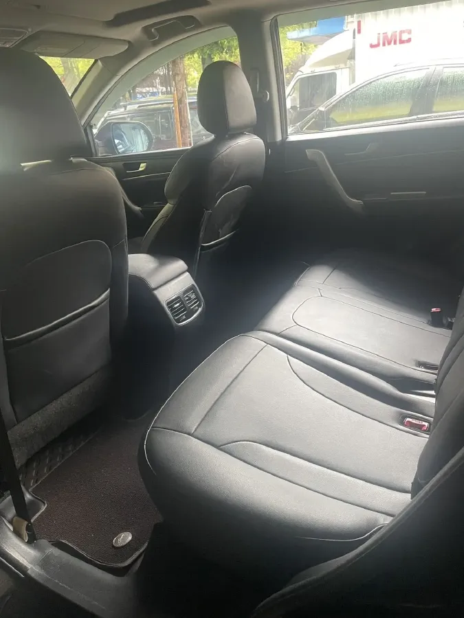 2019 Haval M6 1.5T 150HP L4 6MT,autocango,china used car exporter,china ev exporter,chinese used car exporter,chinese used ev exporter