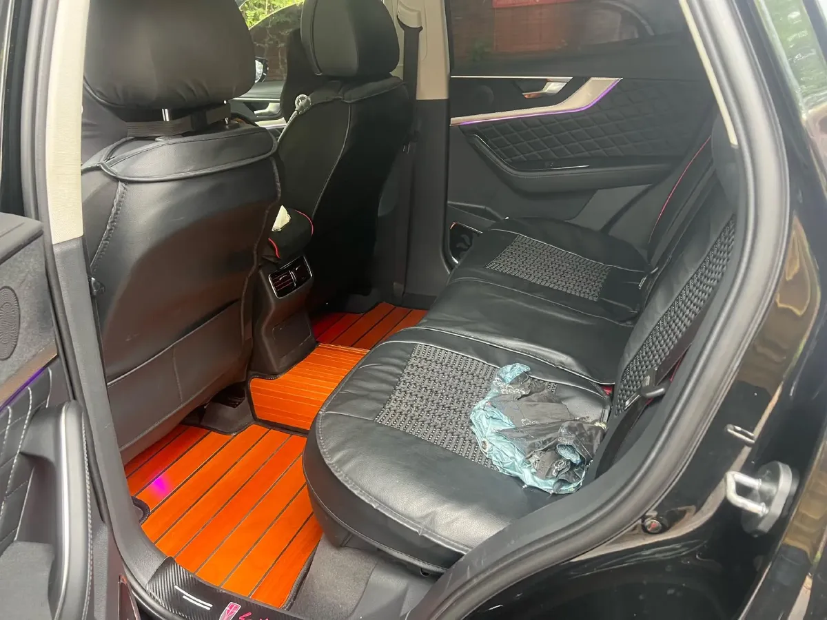 2019 HongQi HS5 2.0T 224HP L4 6AT,autocango,china used car exporter,china ev exporter,chinese used car exporter,chinese used ev exporter