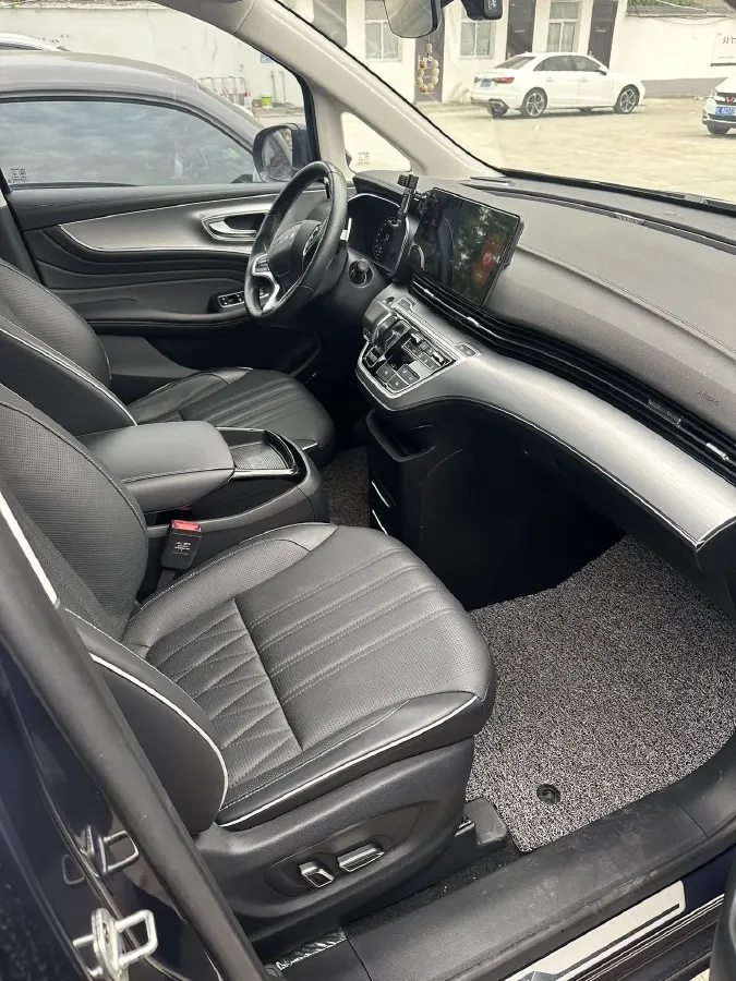 2022 Roewe iMAX8 2.0T 234HP L4 8AT,autocango,china used car exporter,china ev exporter,chinese used car exporter,chinese used ev exporter