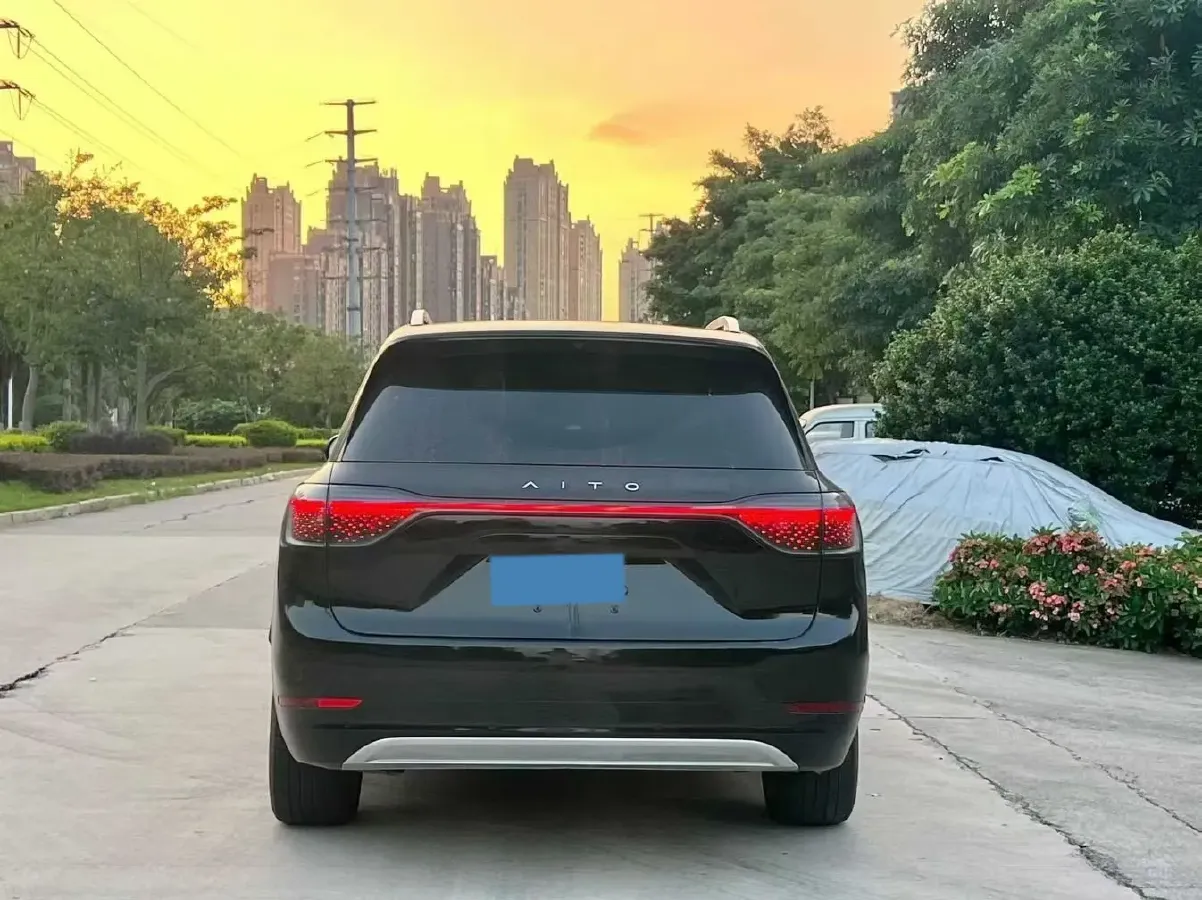 2024 AITO AITO M9 1.5T 152HP L4 REEV 42KWH,autocango,china used car exporter,china ev exporter,chinese used car exporter,chinese used ev exporter