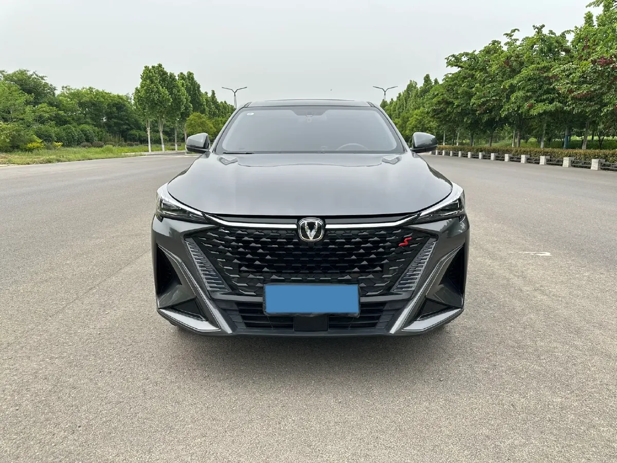 2024 ChangAn X5 PLUS 1.5T 188HP L4 7DCT,autocango,china used car exporter,china ev exporter,chinese used car exporter,chinese used ev exporter