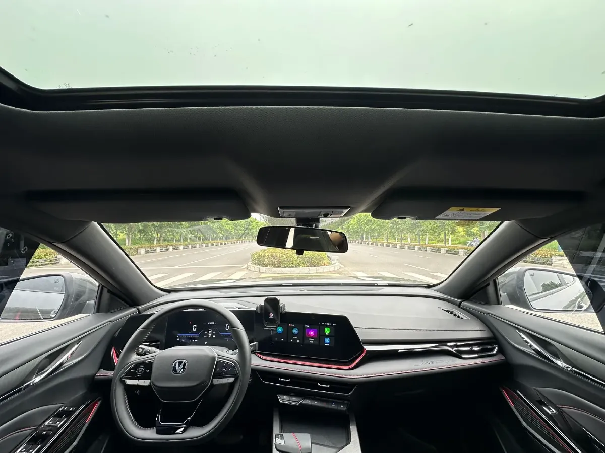 2024 ChangAn X5 PLUS 1.5T 188HP L4 7DCT,autocango,china used car exporter,china ev exporter,chinese used car exporter,chinese used ev exporter