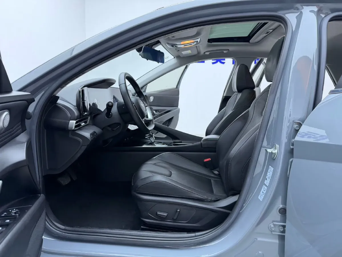 2021 Hyundai Elantra 1.5L 115HP L4 CVT,autocango,china used car exporter,china ev exporter,chinese used car exporter,chinese used ev exporter