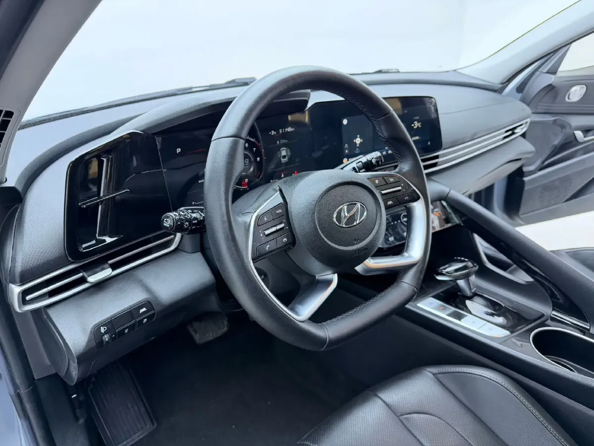 2021 Hyundai Elantra 1.5L 115HP L4 CVT,autocango,china used car exporter,china ev exporter,chinese used car exporter,chinese used ev exporter