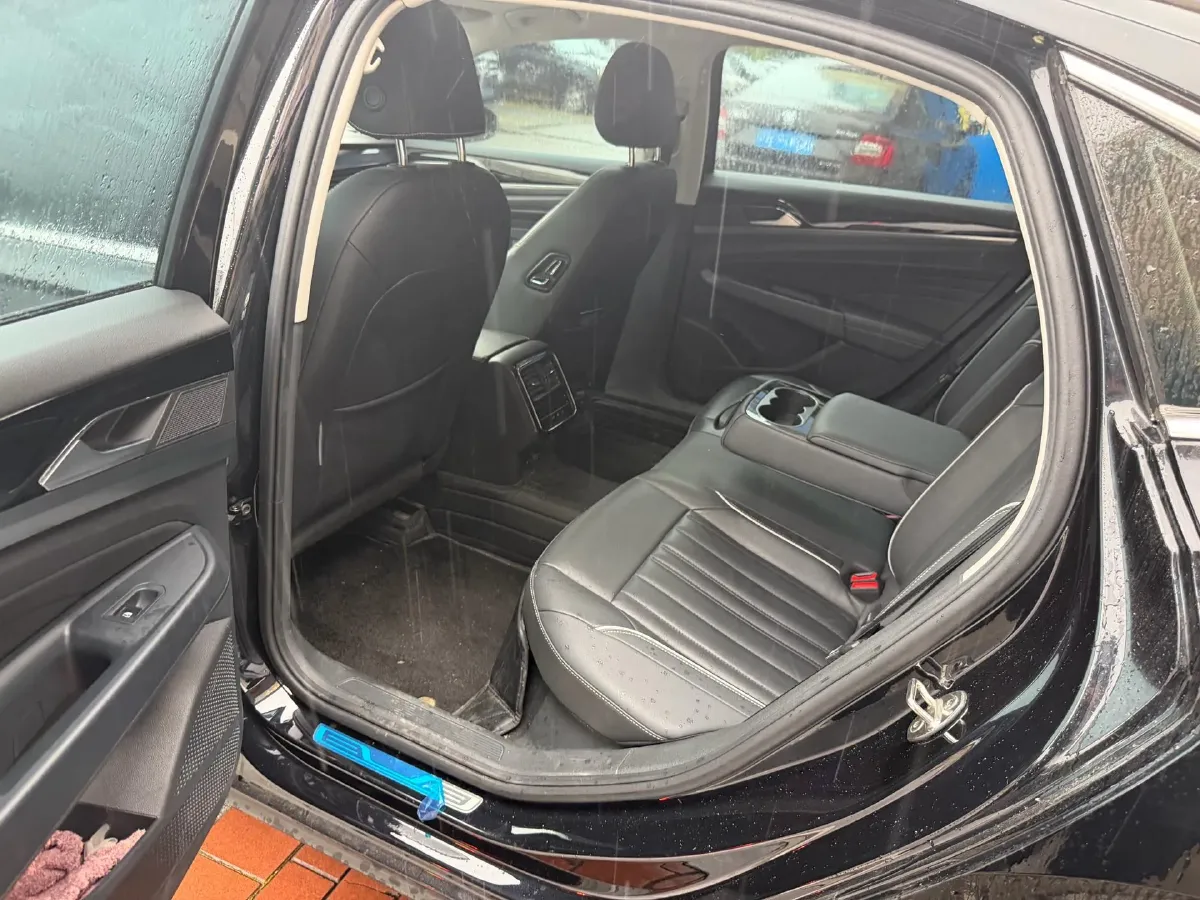 2022 Xpeng P7 BEV 60.2KWH,autocango,china used car exporter,china ev exporter,chinese used car exporter,chinese used ev exporter