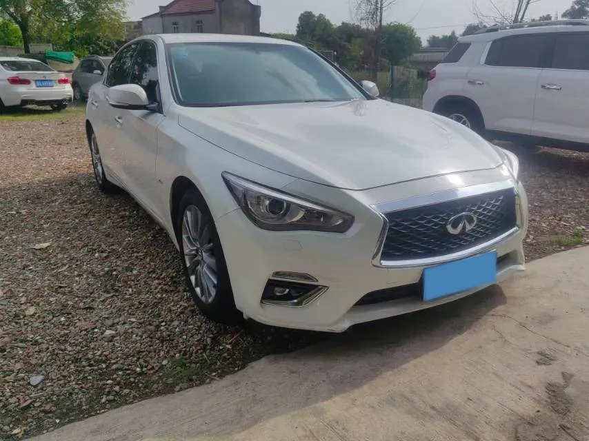 2018 Jeep Grand Commander 2.0T 265HP L4 9AT,autocango,china used car exporter,china ev exporter,chinese used car exporter,chinese used ev exporter