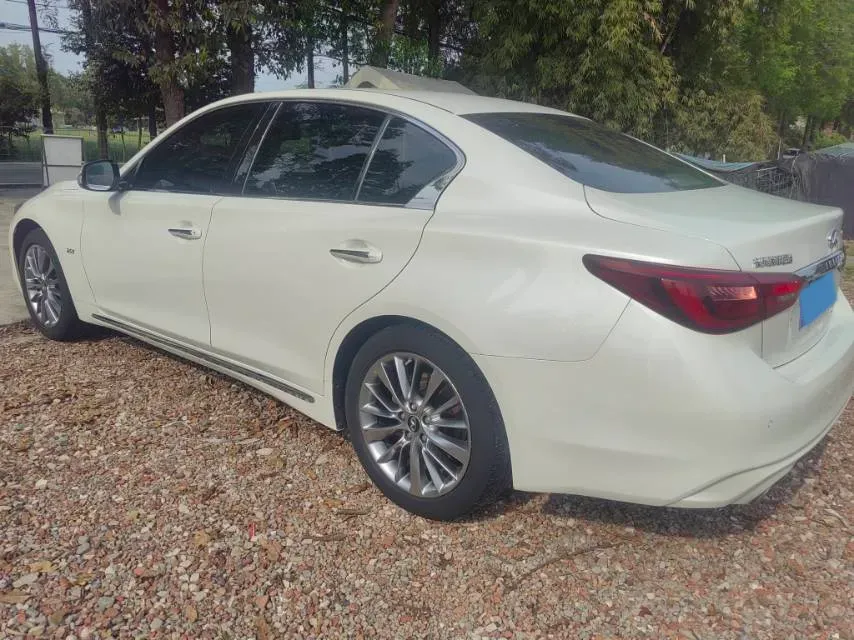 2018 Jeep Grand Commander 2.0T 265HP L4 9AT,autocango,china used car exporter,china ev exporter,chinese used car exporter,chinese used ev exporter