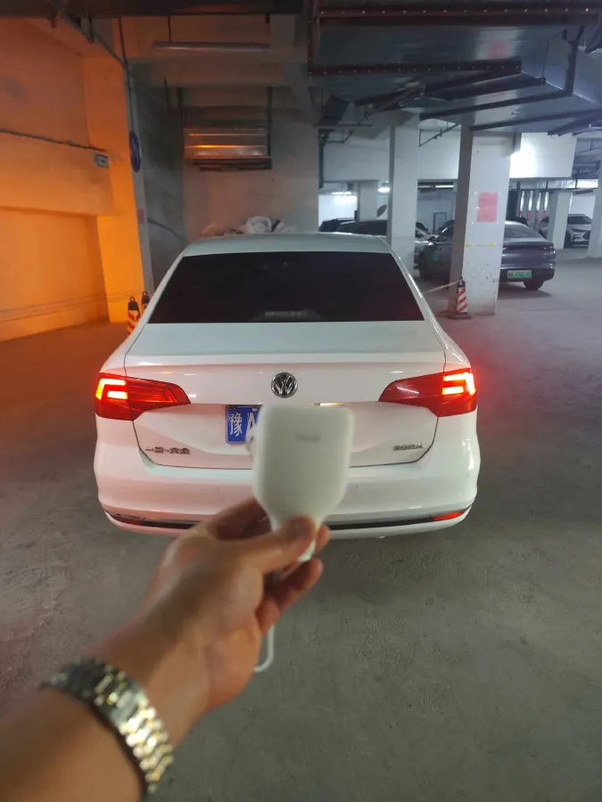 2018 Volkswagen Bora 1.5L 110HP L4 6AT,autocango,china used car exporter,china ev exporter,chinese used car exporter,chinese used ev exporter