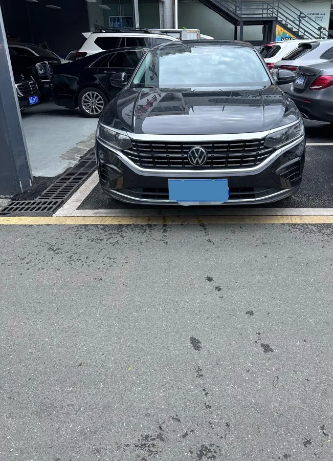 2023 Volkswagen Passat 2.0T 186HP L4 7DCT,autocango,china used car exporter,china ev exporter,chinese used car exporter,chinese used ev exporter