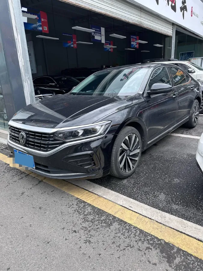 2023 Volkswagen Passat 2.0T 186HP L4 7DCT,autocango,china used car exporter,china ev exporter,chinese used car exporter,chinese used ev exporter
