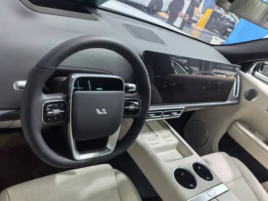 2023 Li L7 Range Extended 154HP REEV 40.9KWH,autocango,china used car exporter,china ev exporter,chinese used car exporter,chinese used ev exporter