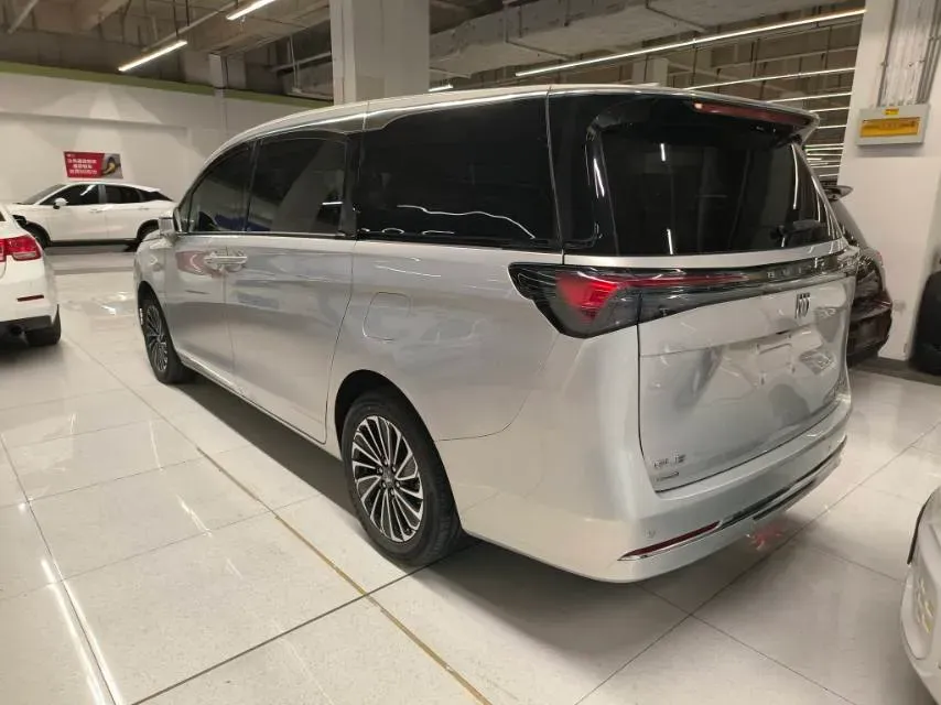 2025 Buick GL8 1.5T 180HP L4 2DHT PHEV,autocango,china used car exporter,china ev exporter,chinese used car exporter,chinese used ev exporter