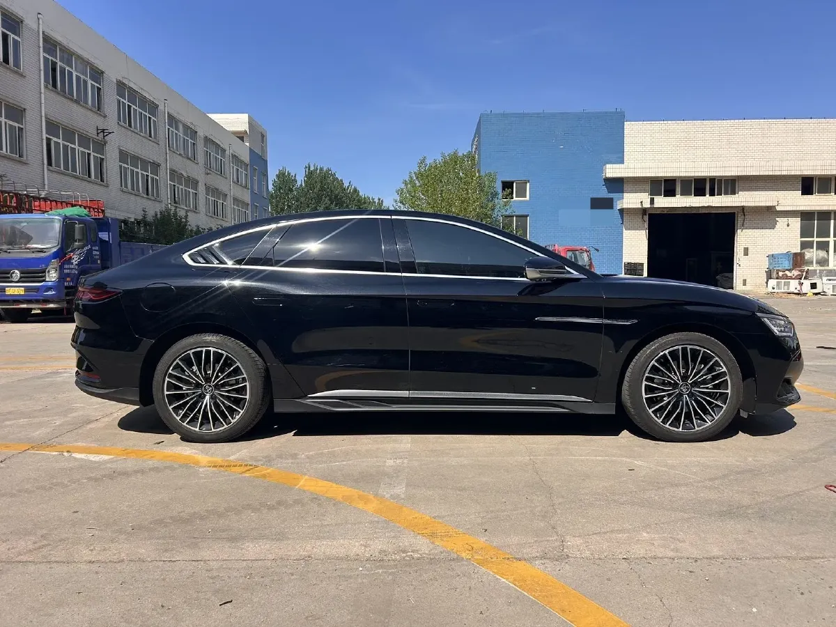 2022 Volkswagen Tiguan L 2.0T 186HP L4 7DCT,autocango,china used car exporter,china ev exporter,chinese used car exporter,chinese used ev exporter