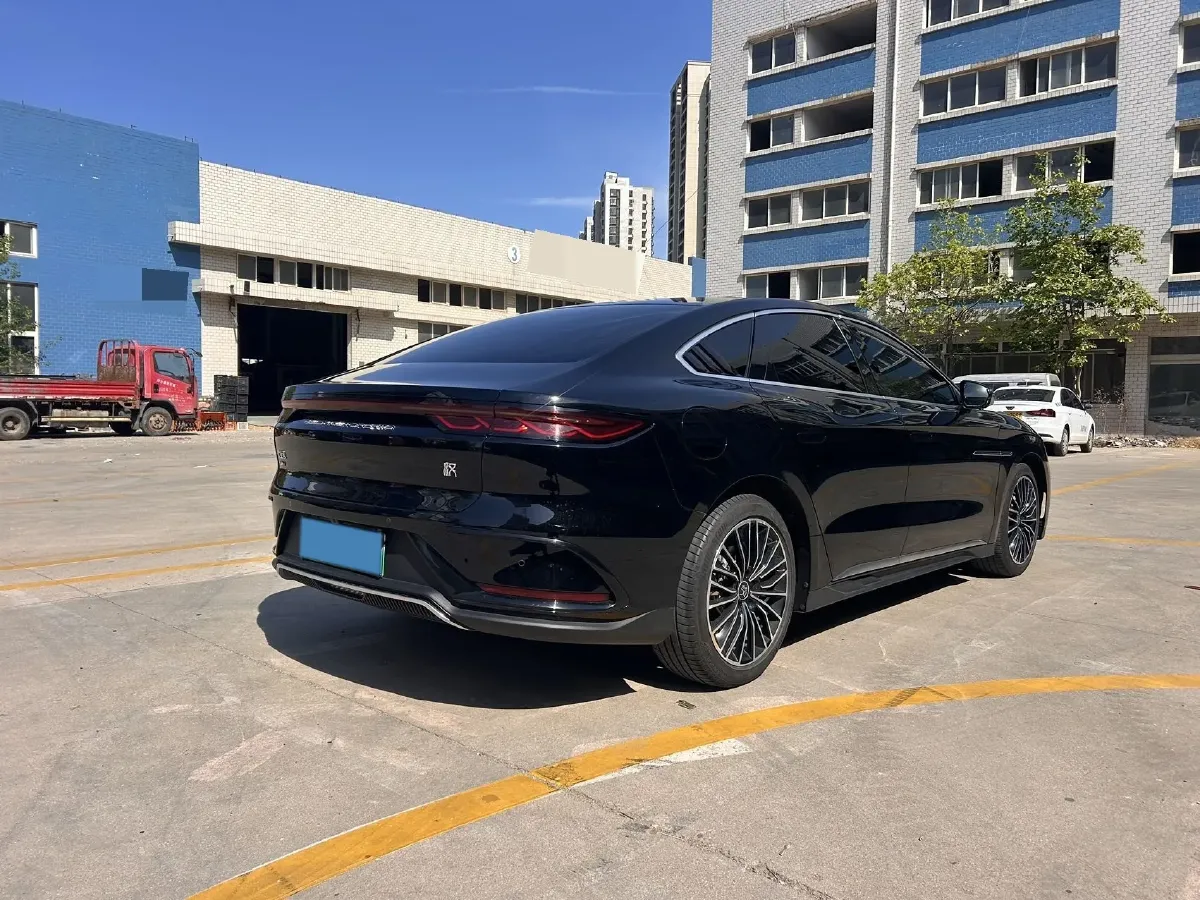 2022 Volkswagen Tiguan L 2.0T 186HP L4 7DCT,autocango,china used car exporter,china ev exporter,chinese used car exporter,chinese used ev exporter