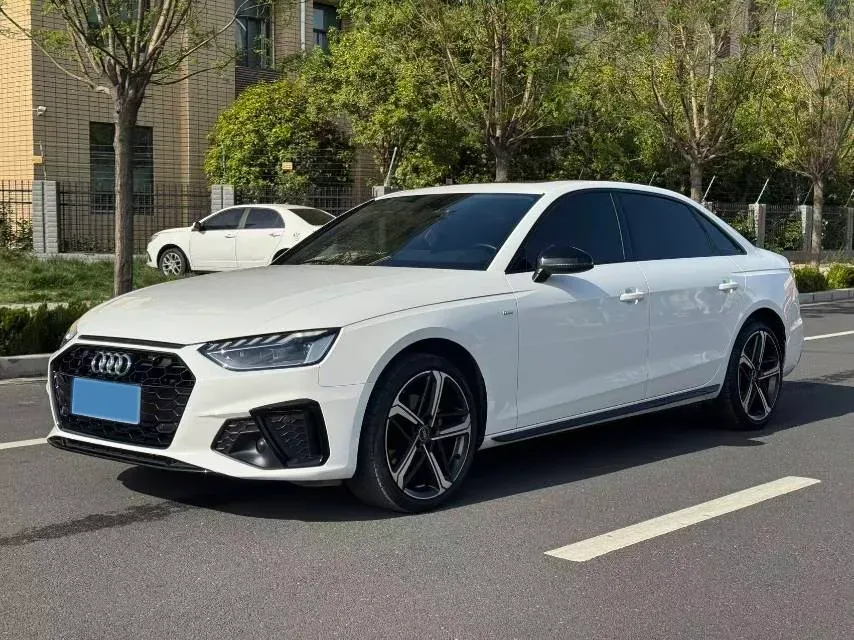 2024 Audi A4L 2.0T 190HP L4 7DCT,autocango,china used car exporter,china ev exporter,chinese used car exporter,chinese used ev exporter