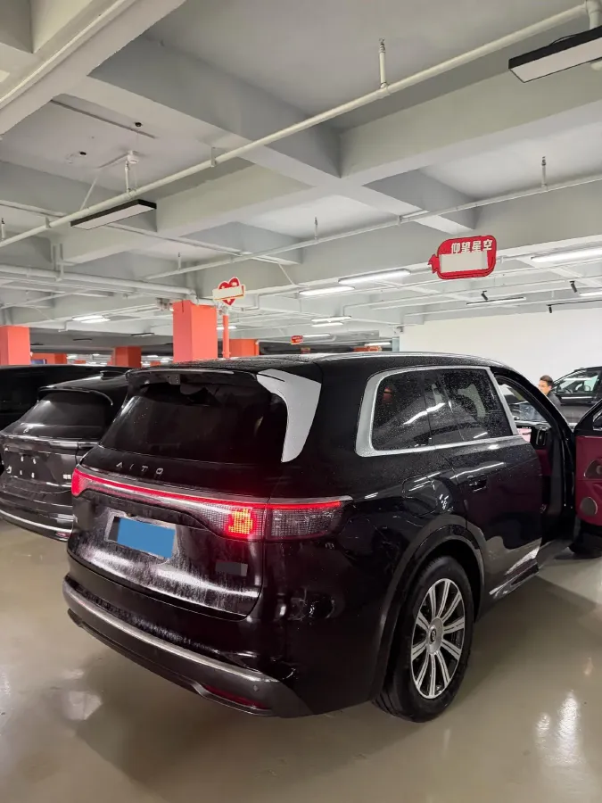 2025 AITO AITO M8 REEV 160HP REEV 53.4KWH,autocango,china used car exporter,china ev exporter,chinese used car exporter,chinese used ev exporter