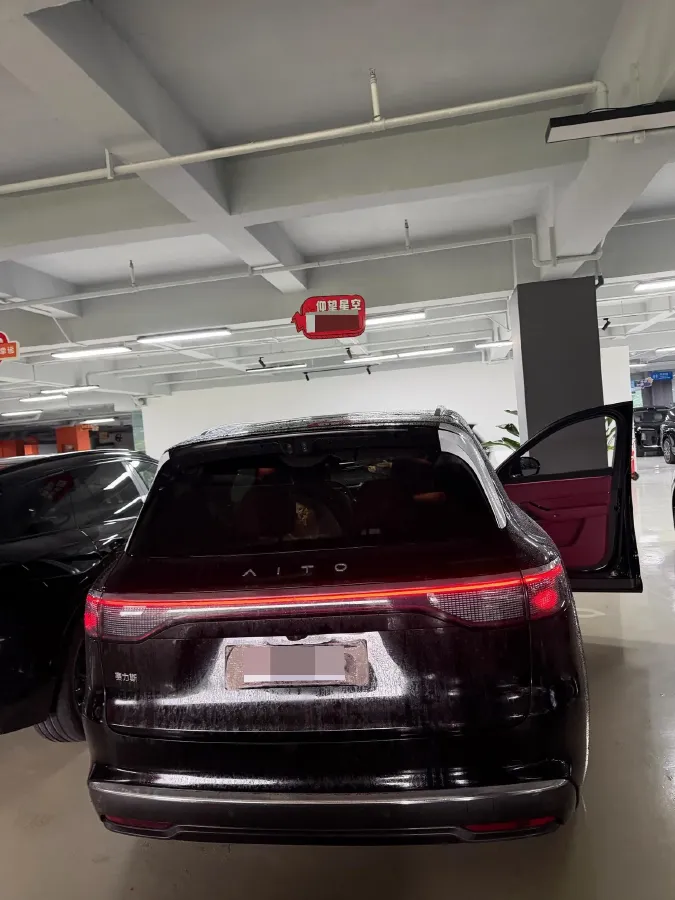 2025 AITO AITO M8 REEV 160HP REEV 53.4KWH,autocango,china used car exporter,china ev exporter,chinese used car exporter,chinese used ev exporter