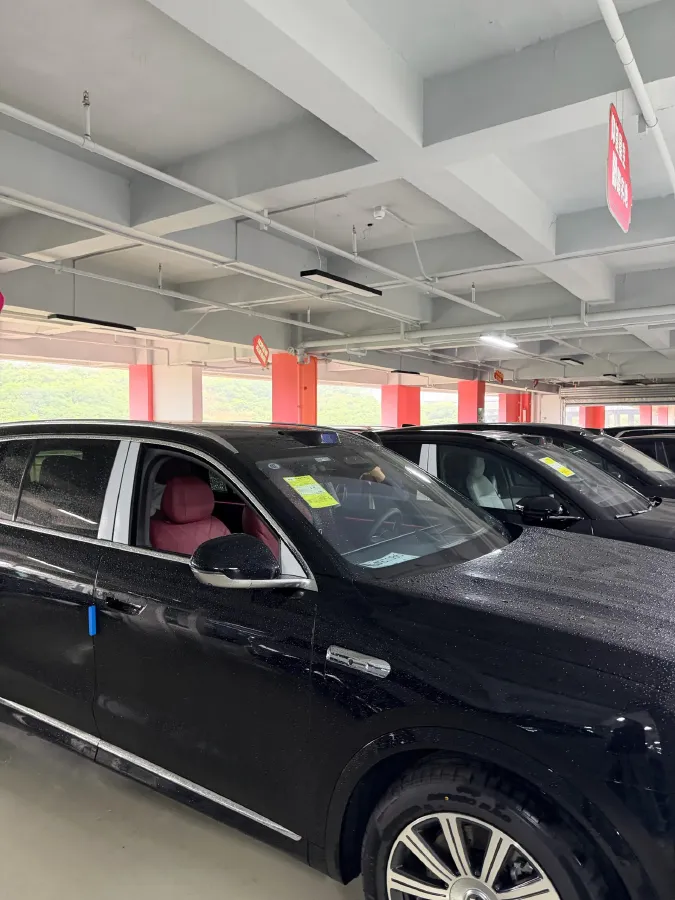 2025 AITO AITO M8 REEV 160HP REEV 53.4KWH,autocango,china used car exporter,china ev exporter,chinese used car exporter,chinese used ev exporter