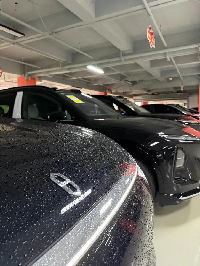 2025 AITO AITO M8 REEV 160HP REEV 53.4KWH,autocango,china used car exporter,china ev exporter,chinese used car exporter,chinese used ev exporter