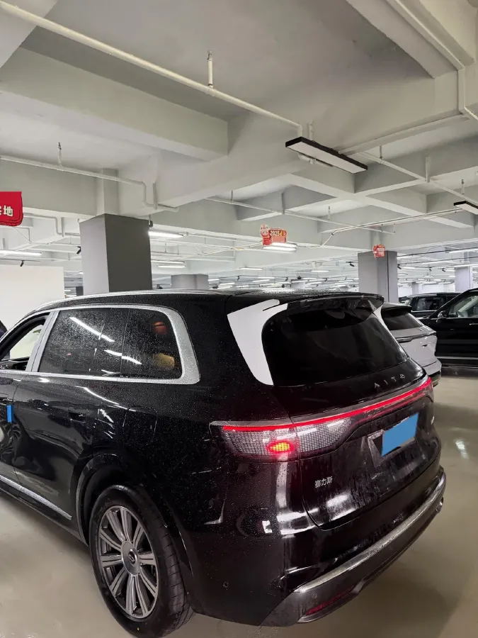 2025 AITO AITO M8 REEV 160HP REEV 53.4KWH,autocango,china used car exporter,china ev exporter,chinese used car exporter,chinese used ev exporter