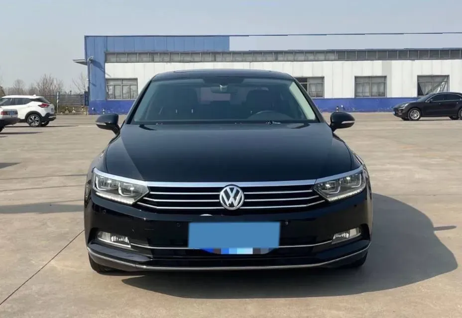 2019 Volkswagen Magotan 2.0T 186HP L4 7DCT,autocango,china used car exporter,china ev exporter,chinese used car exporter,chinese used ev exporter