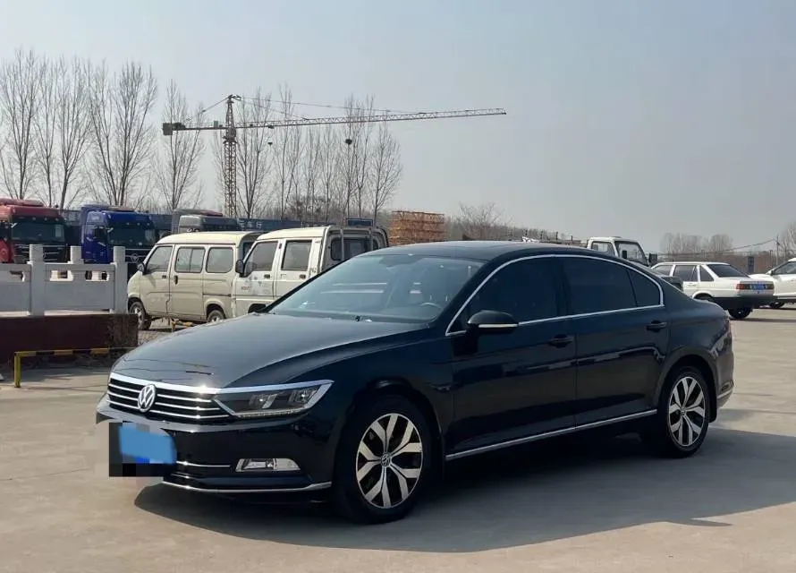 2019 Volkswagen Magotan 2.0T 186HP L4 7DCT,autocango,china used car exporter,china ev exporter,chinese used car exporter,chinese used ev exporter