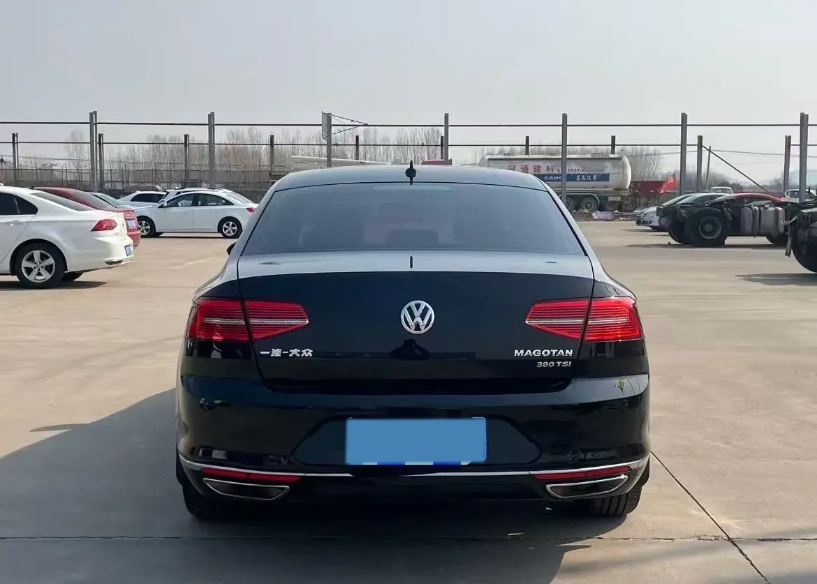 2019 Volkswagen Magotan 2.0T 186HP L4 7DCT,autocango,china used car exporter,china ev exporter,chinese used car exporter,chinese used ev exporter