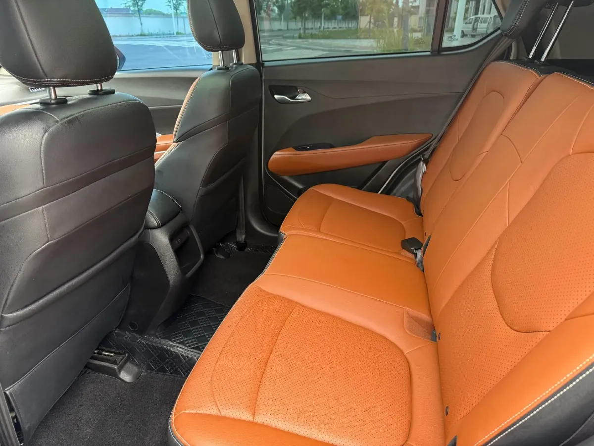 2017 HaiMa S5 Young Edition 1.6L 122HP L4 5MT,autocango,china used car exporter,china ev exporter,chinese used car exporter,chinese used ev exporter