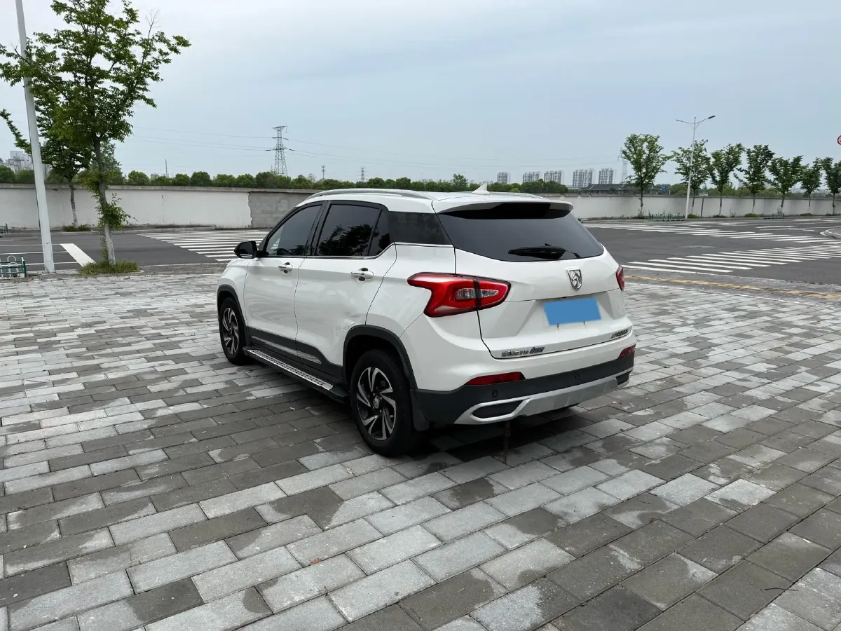 2017 HaiMa S5 Young Edition 1.6L 122HP L4 5MT,autocango,china used car exporter,china ev exporter,chinese used car exporter,chinese used ev exporter