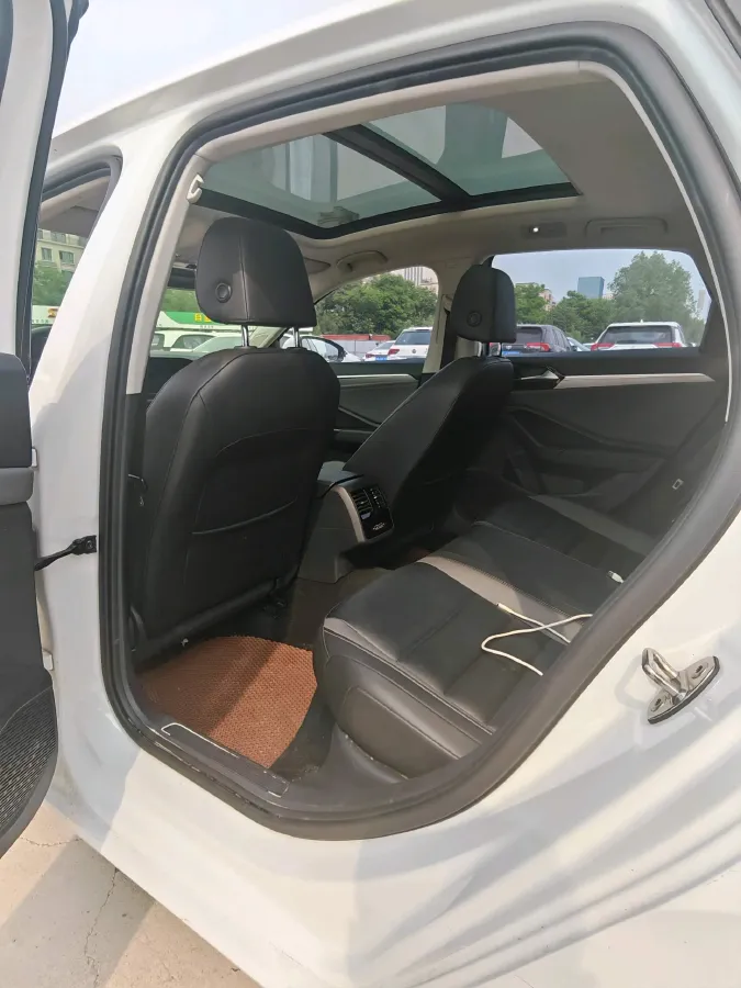 2021 Volkswagen Sagitar 1.2T 116HP L4 7DCT,autocango,china used car exporter,china ev exporter,chinese used car exporter,chinese used ev exporter