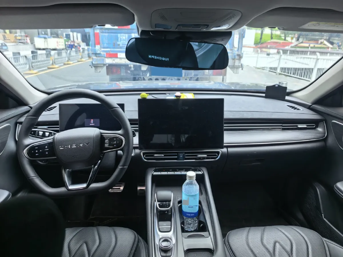 2025 Chery Arrizo 8 Pro 2.0T 254HP L4 7DCT,autocango,china used car exporter,china ev exporter,chinese used car exporter,chinese used ev exporter