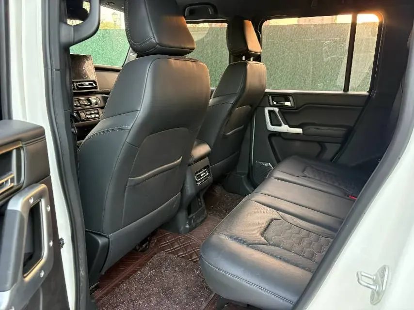 2024 212 212 T01 2.0T 252HP L4 8AT,autocango,china used car exporter,china ev exporter,chinese used car exporter,chinese used ev exporter