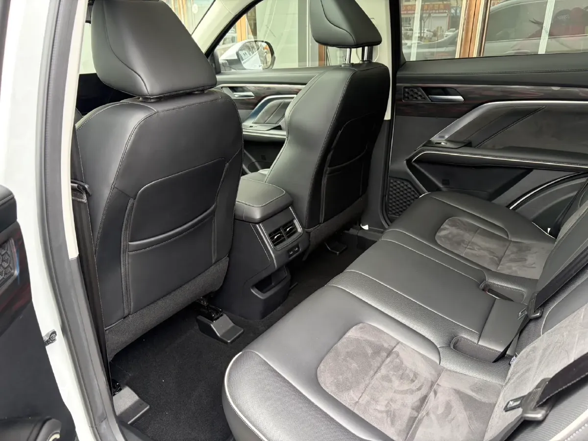 2021 Haval H6 1.5T 169HP L4 7DCT,autocango,china used car exporter,china ev exporter,chinese used car exporter,chinese used ev exporter