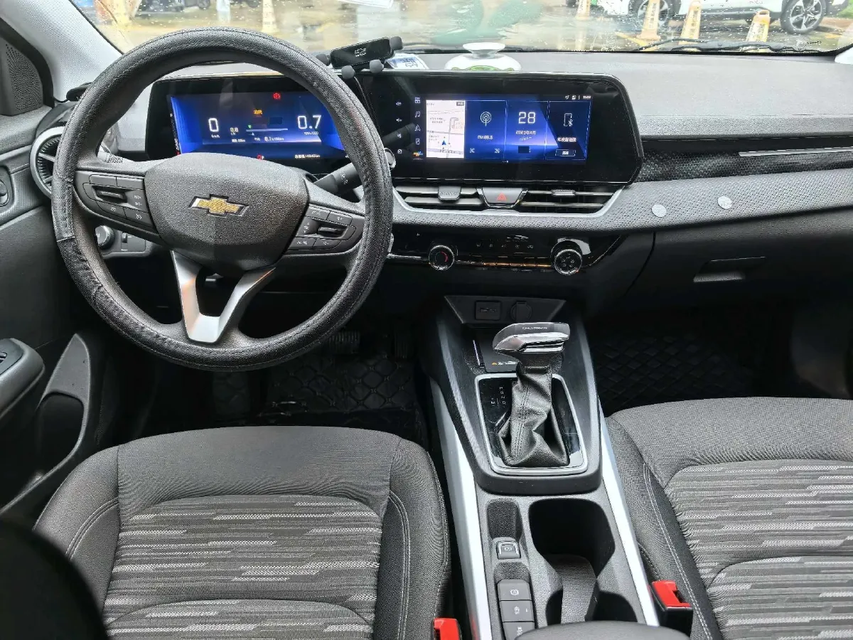 2024 Chevrolet Monza 1.5L 113HP L4 6DCT,autocango,china used car exporter,china ev exporter,chinese used car exporter,chinese used ev exporter