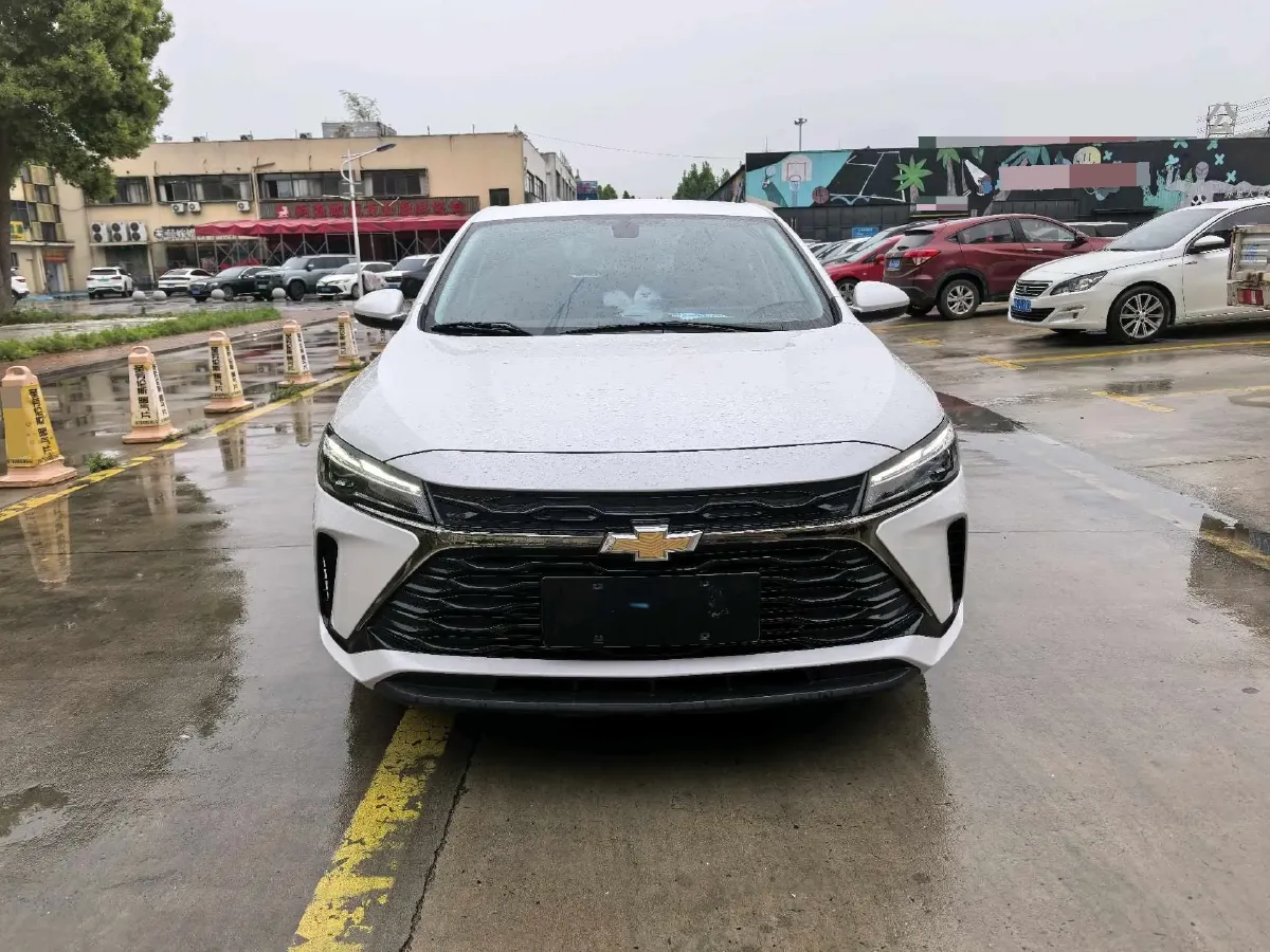 2024 Chevrolet Monza 1.5L 113HP L4 6DCT,autocango,china used car exporter,china ev exporter,chinese used car exporter,chinese used ev exporter