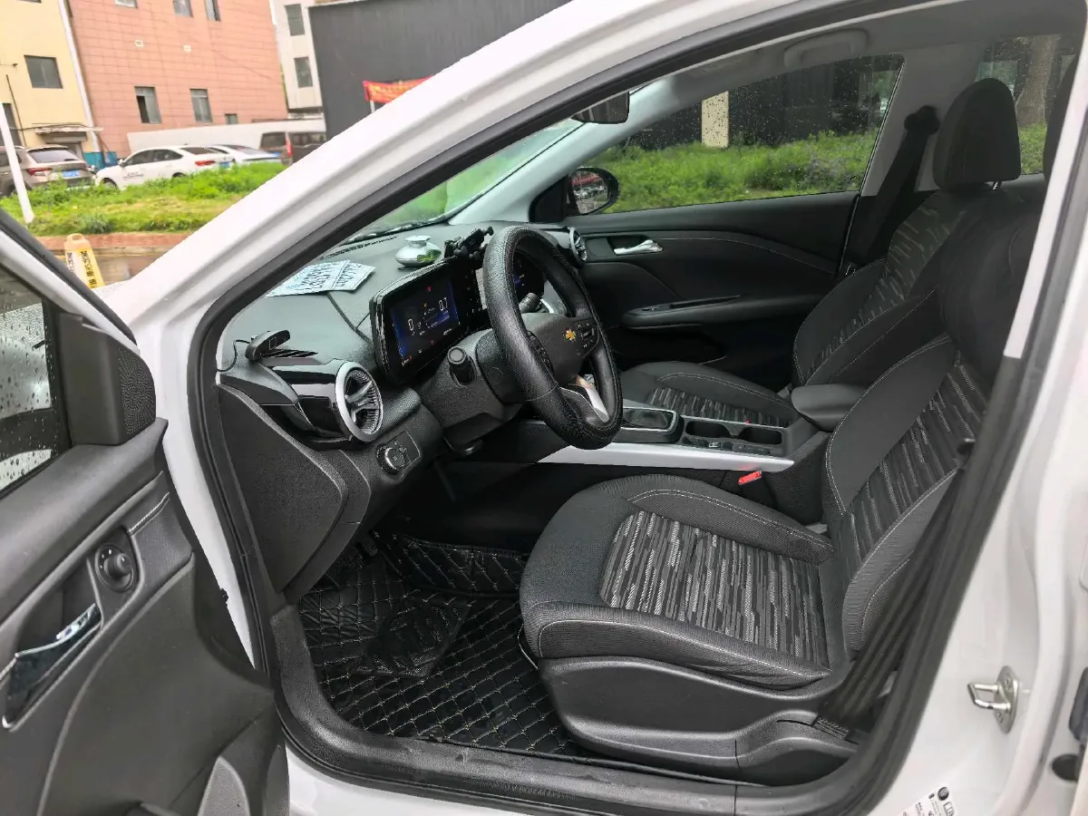 2024 Chevrolet Monza 1.5L 113HP L4 6DCT,autocango,china used car exporter,china ev exporter,chinese used car exporter,chinese used ev exporter