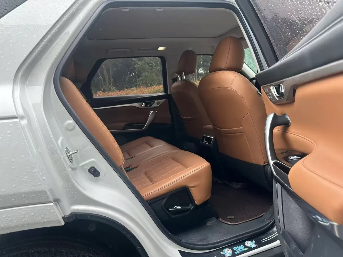 2021 ChangAn CS95 2.0T 233HP L4 6AT,autocango,china used car exporter,china ev exporter,chinese used car exporter,chinese used ev exporter