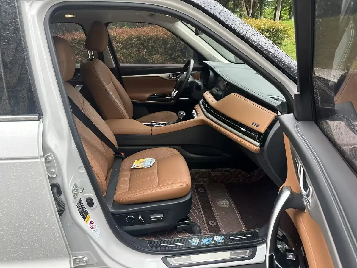 2021 ChangAn CS95 2.0T 233HP L4 6AT,autocango,china used car exporter,china ev exporter,chinese used car exporter,chinese used ev exporter